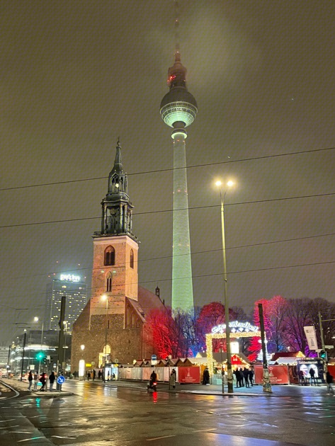 Evangelische St. Marienkirche und Berliner Fernsehturm